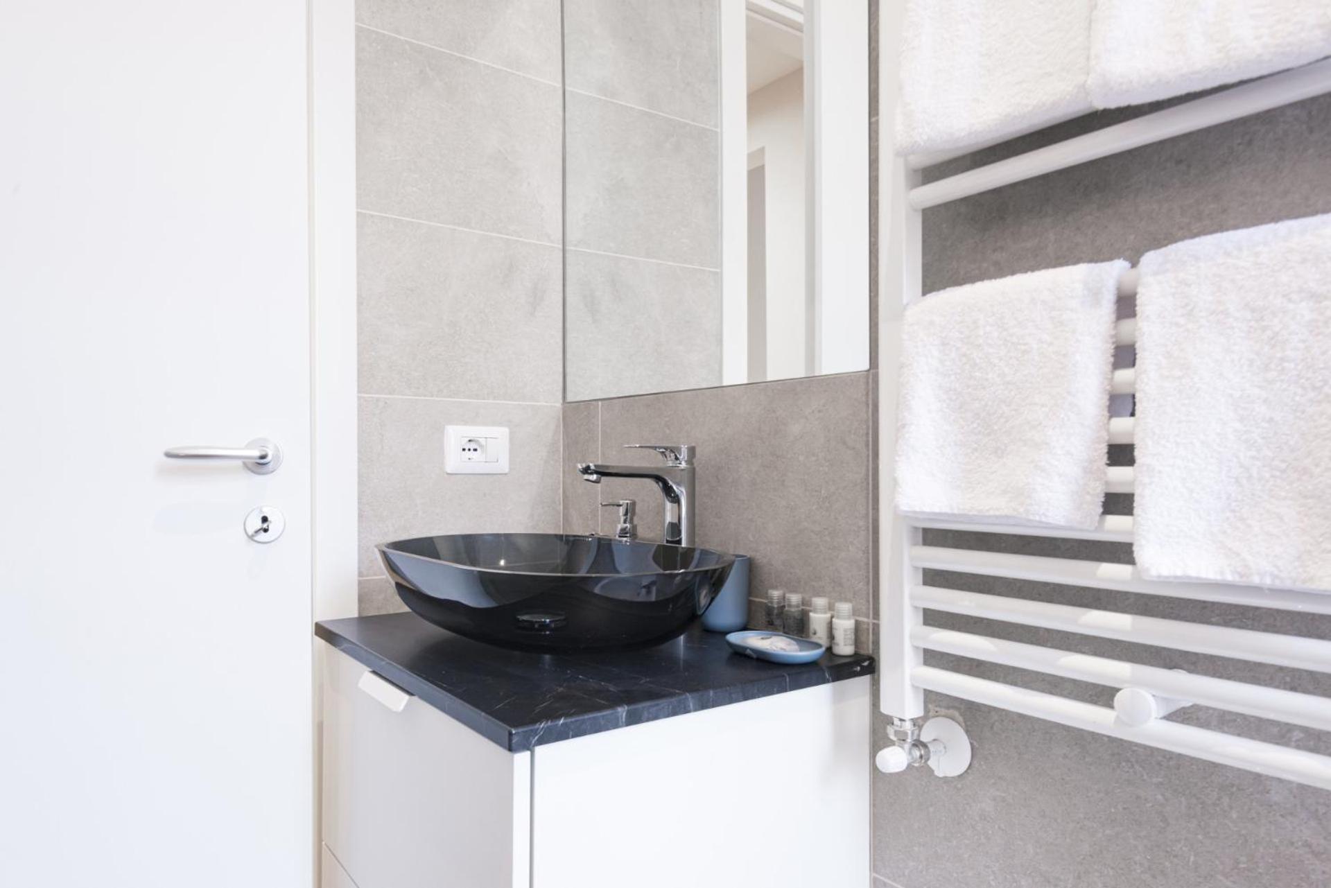 Easylife - Studio Con Balcone In Risorgimento Apartment Milan Exterior photo